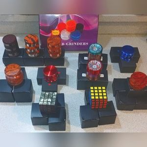 Spices and Herbs Grinder Alloy Metal Teeth Grinder 4 Pieces with catcher/screen